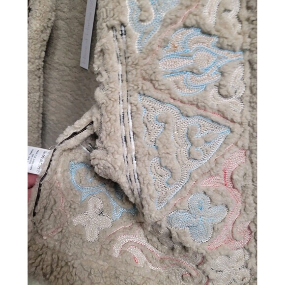 House of Harlow 1960 Embroidered Faux Shearling Vest One Size Boho Western - Picture 9 of 12